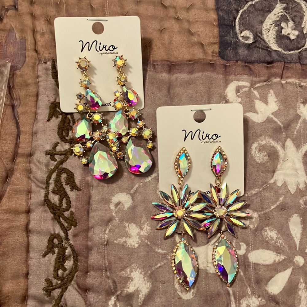 BEAUTIFUL earrings for prom/pageants